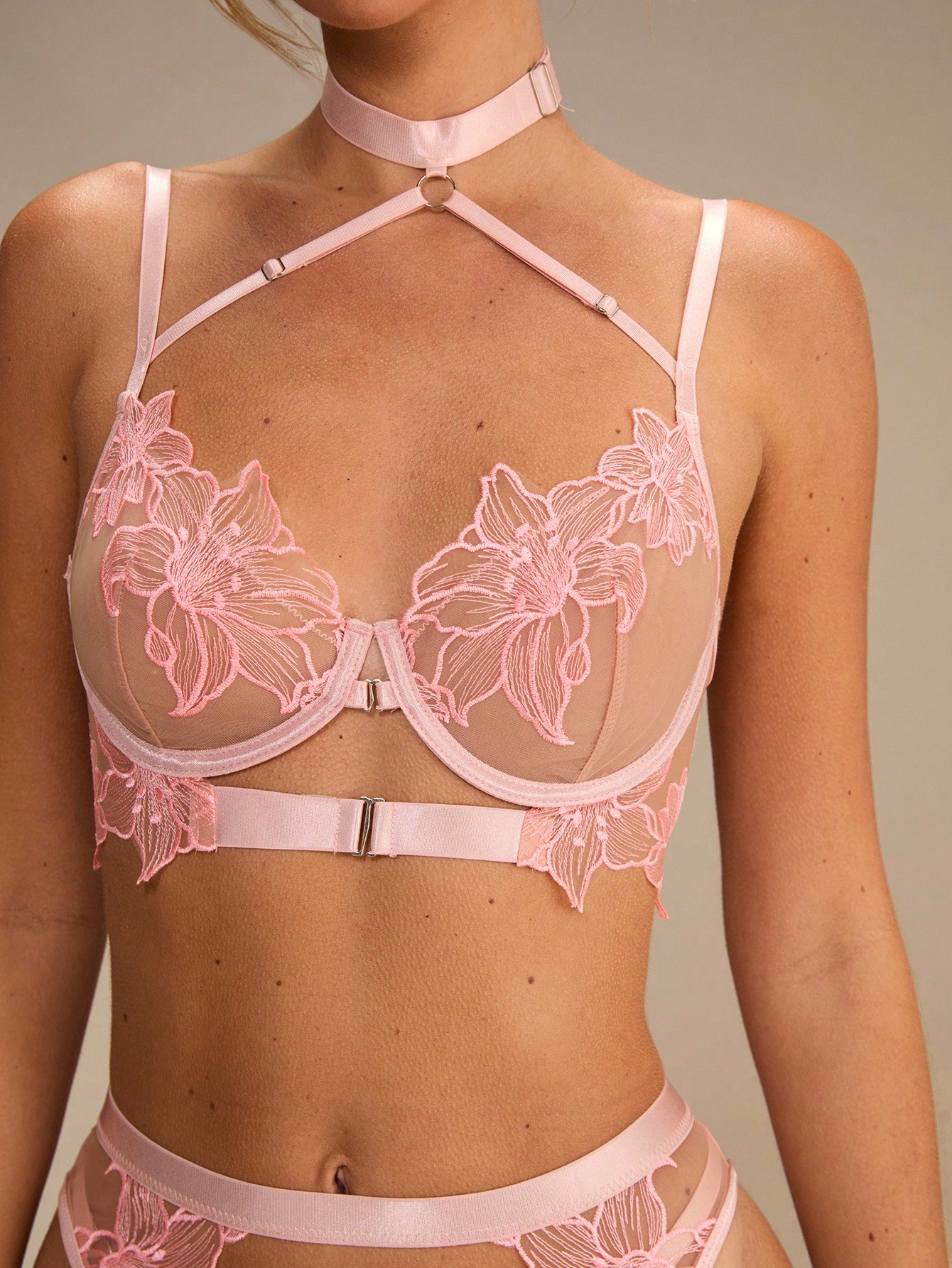 Pink Floral Lace Sheer Front-O – Garter Belt Set recenzja i cena